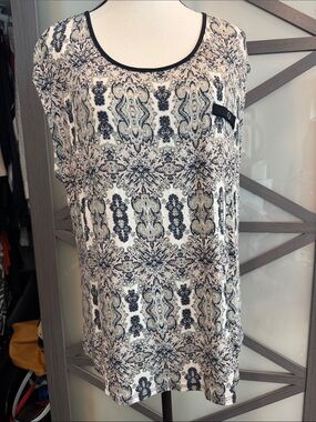 Maurices Paisley Print Sleeveless Tank in Black and CreamXL